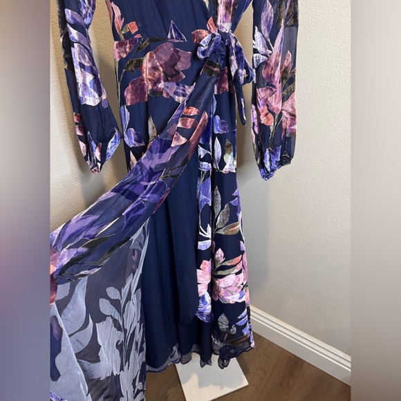 🌺Hutch Floral Maxi Velvet Wrapped Dress - Picture 7 of 8